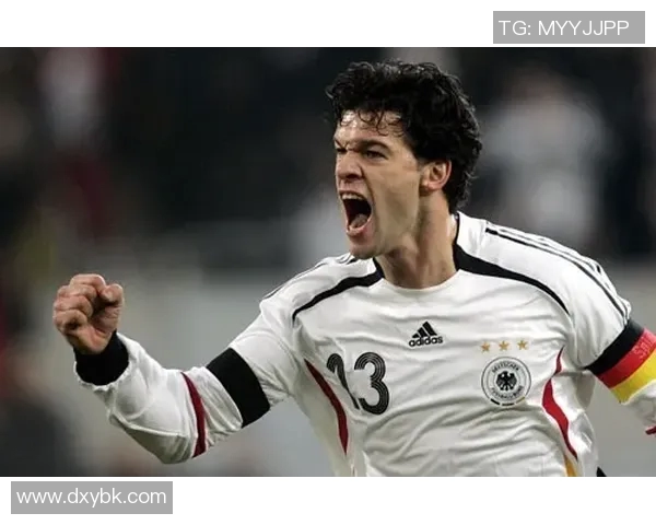 天下足球球星系列深度解析：探索全球顶级足球明星的传奇与影响