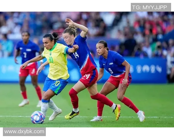 全球足球巨星闪耀舞台 盘点当今足坛最受关注的顶级球员